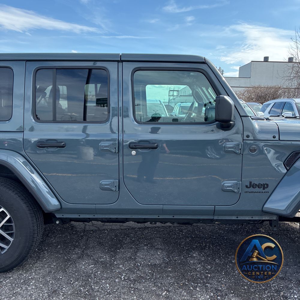 2026 Jeep Wrangler 4-Door Sahara 4x4