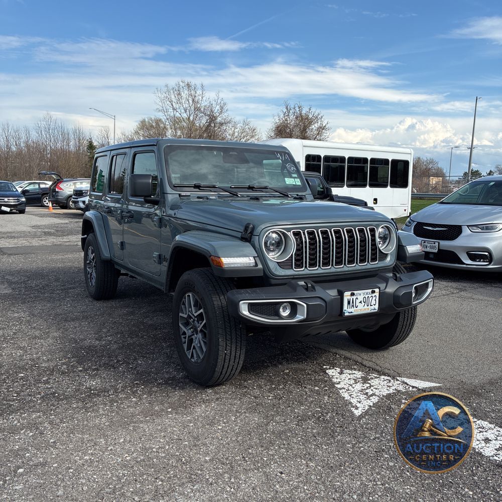 2026 Jeep Wrangler 4-Door Sahara 4x4