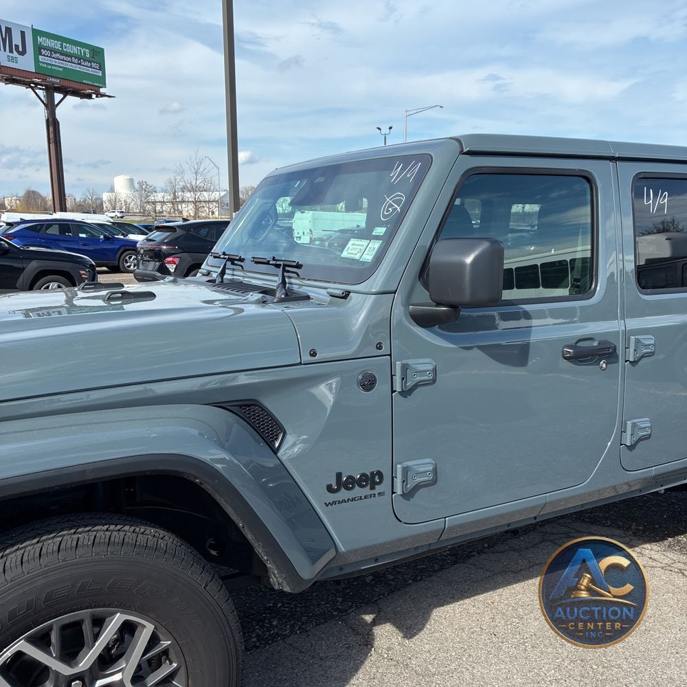2026 Jeep Wrangler 4-Door Sahara 4x4