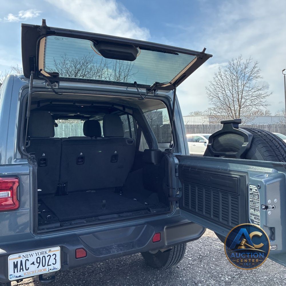 2026 Jeep Wrangler 4-Door Sahara 4x4