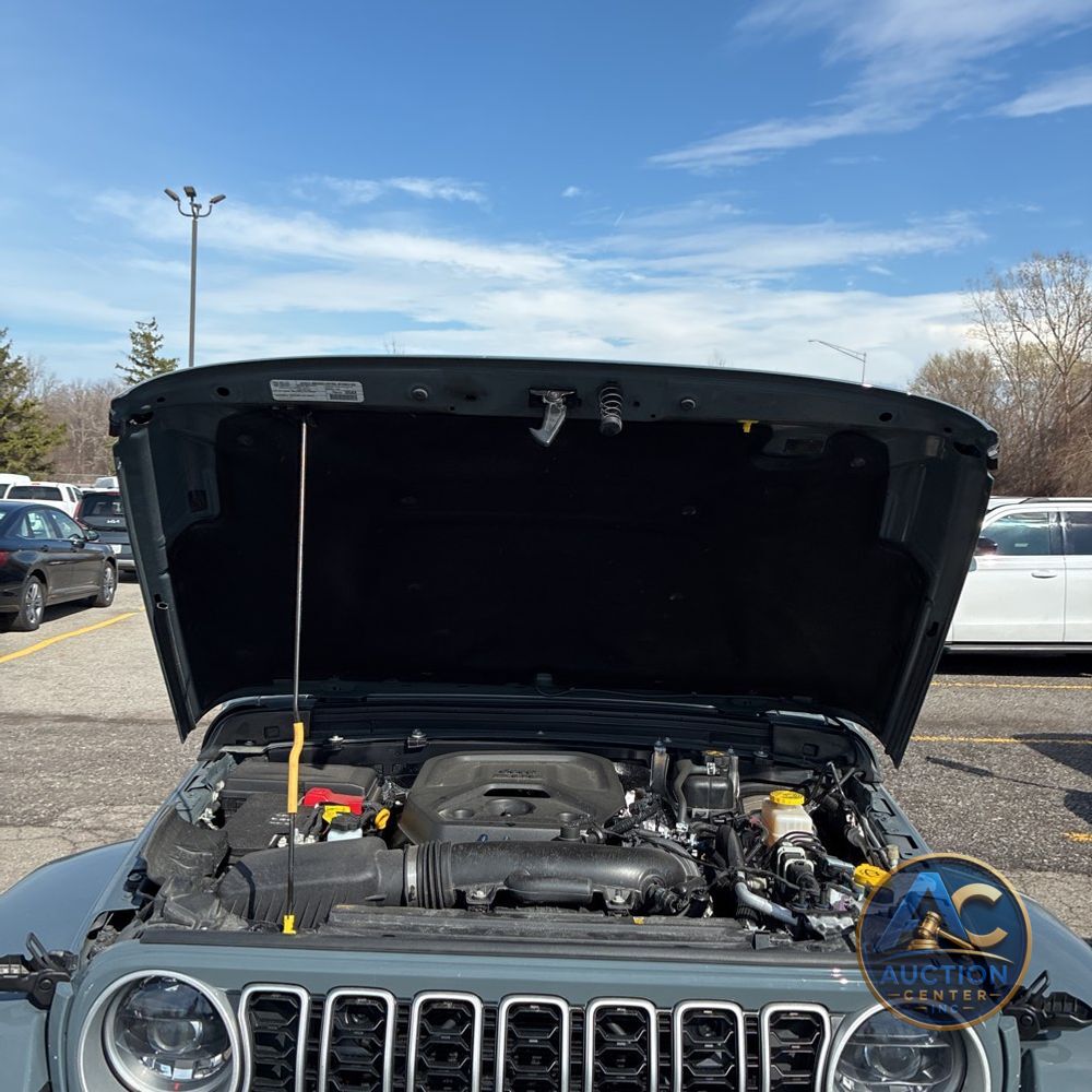 2026 Jeep Wrangler 4-Door Sahara 4x4