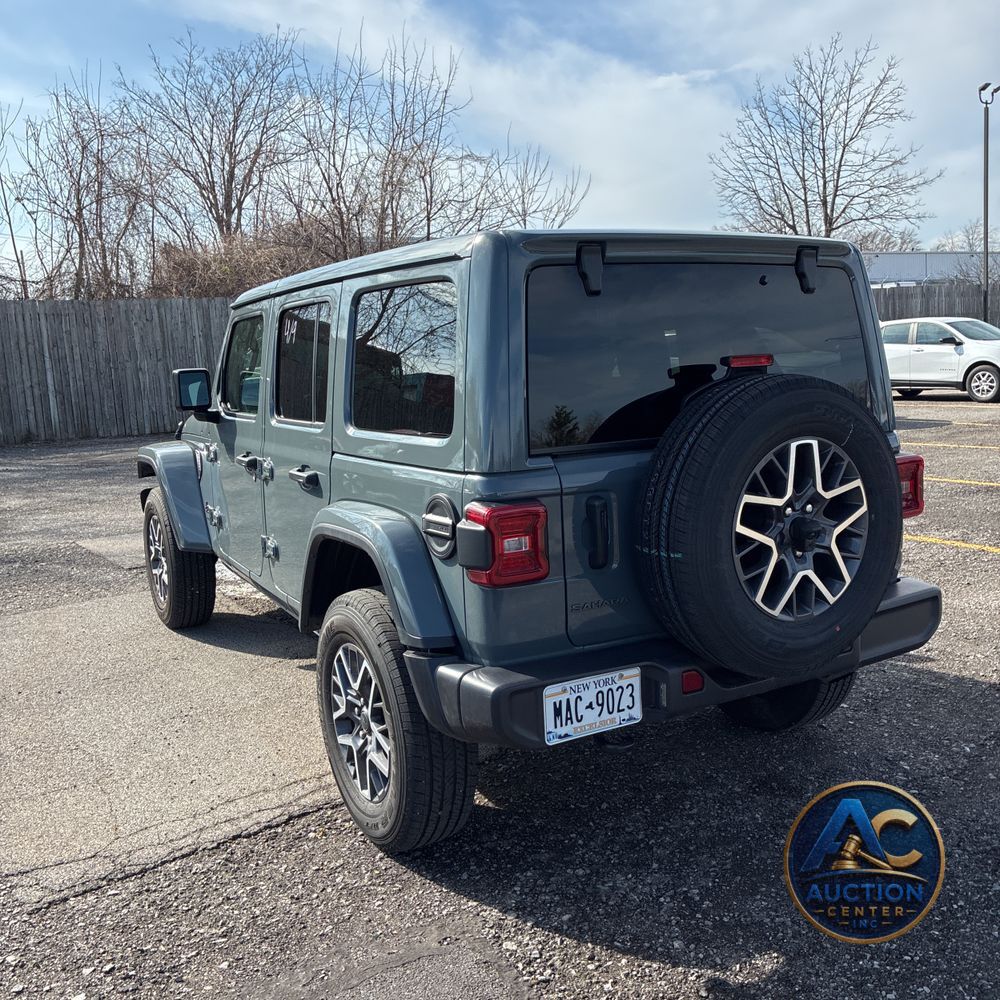 2026 Jeep Wrangler 4-Door Sahara 4x4