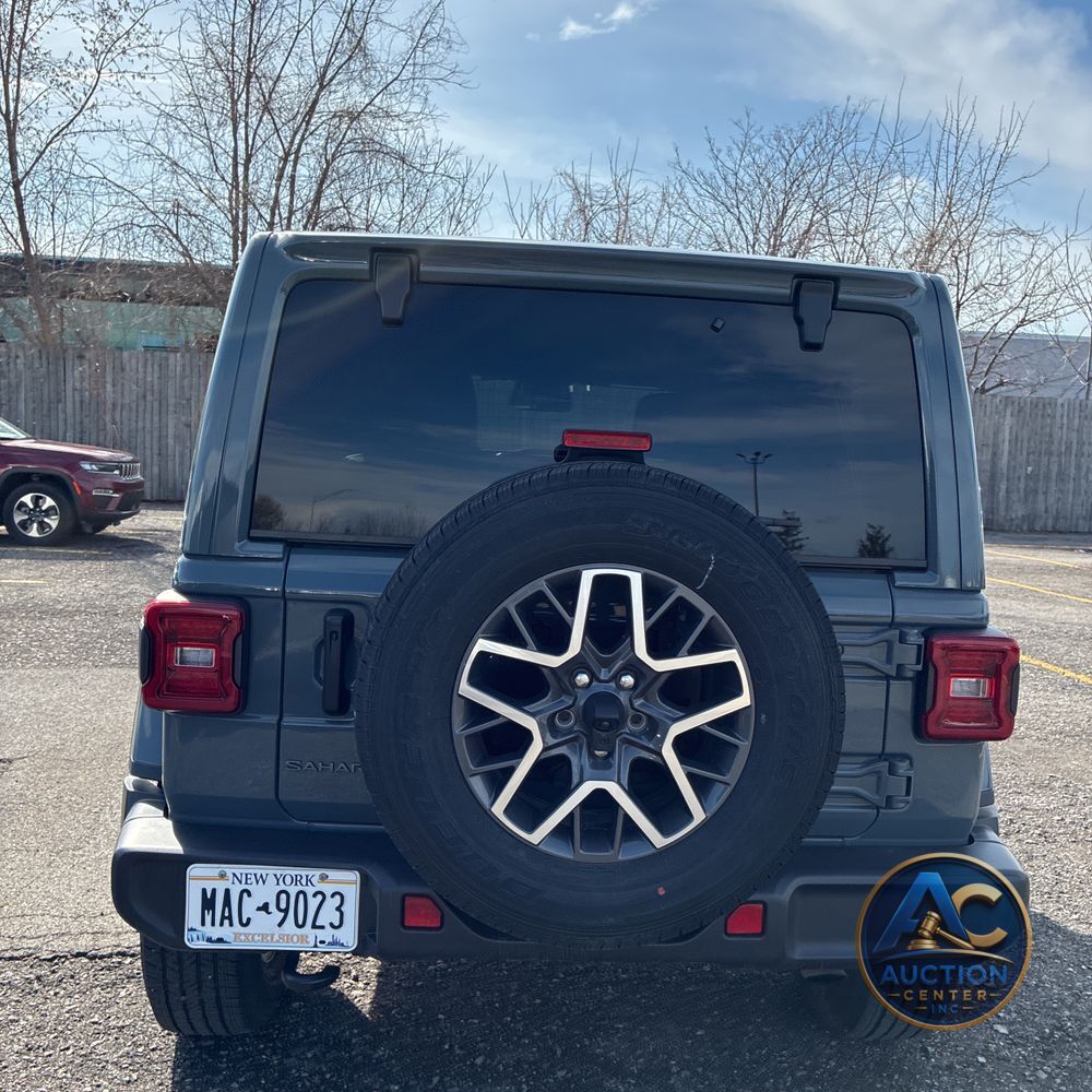 2026 Jeep Wrangler 4-Door Sahara 4x4