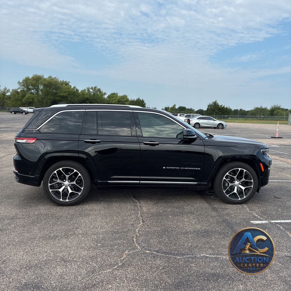 2023 Jeep Grand Cherokee Summit Reserve
