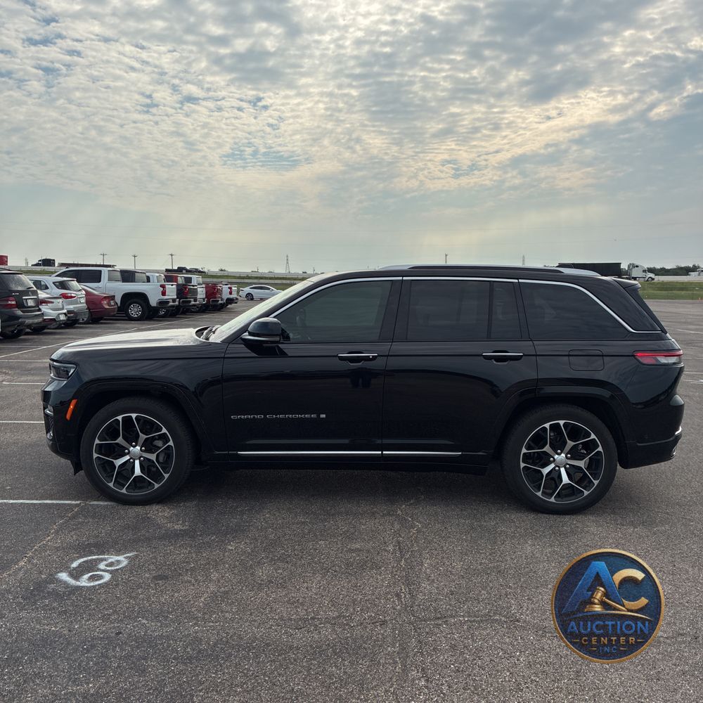 2023 Jeep Grand Cherokee Summit Reserve