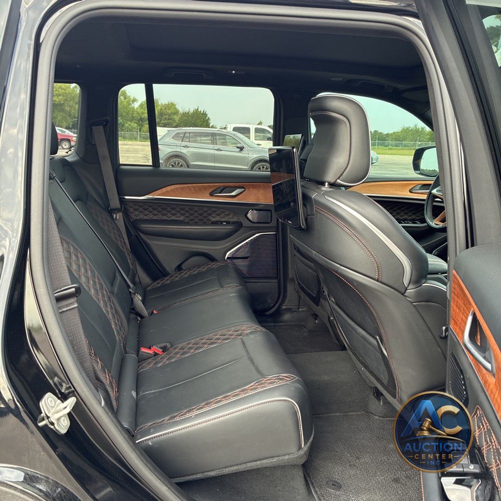 2023 Jeep Grand Cherokee Summit Reserve