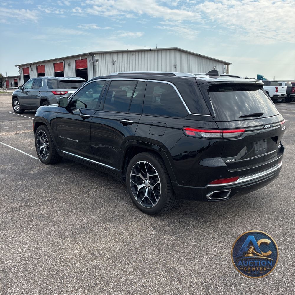 2023 Jeep Grand Cherokee Summit Reserve