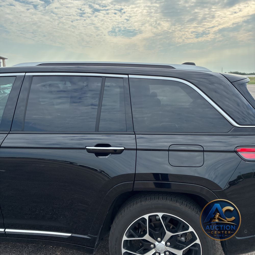 2023 Jeep Grand Cherokee Summit Reserve