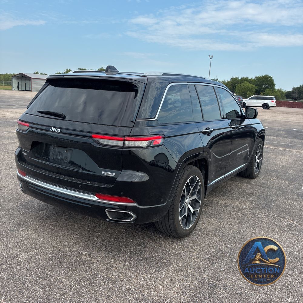 2023 Jeep Grand Cherokee Summit Reserve