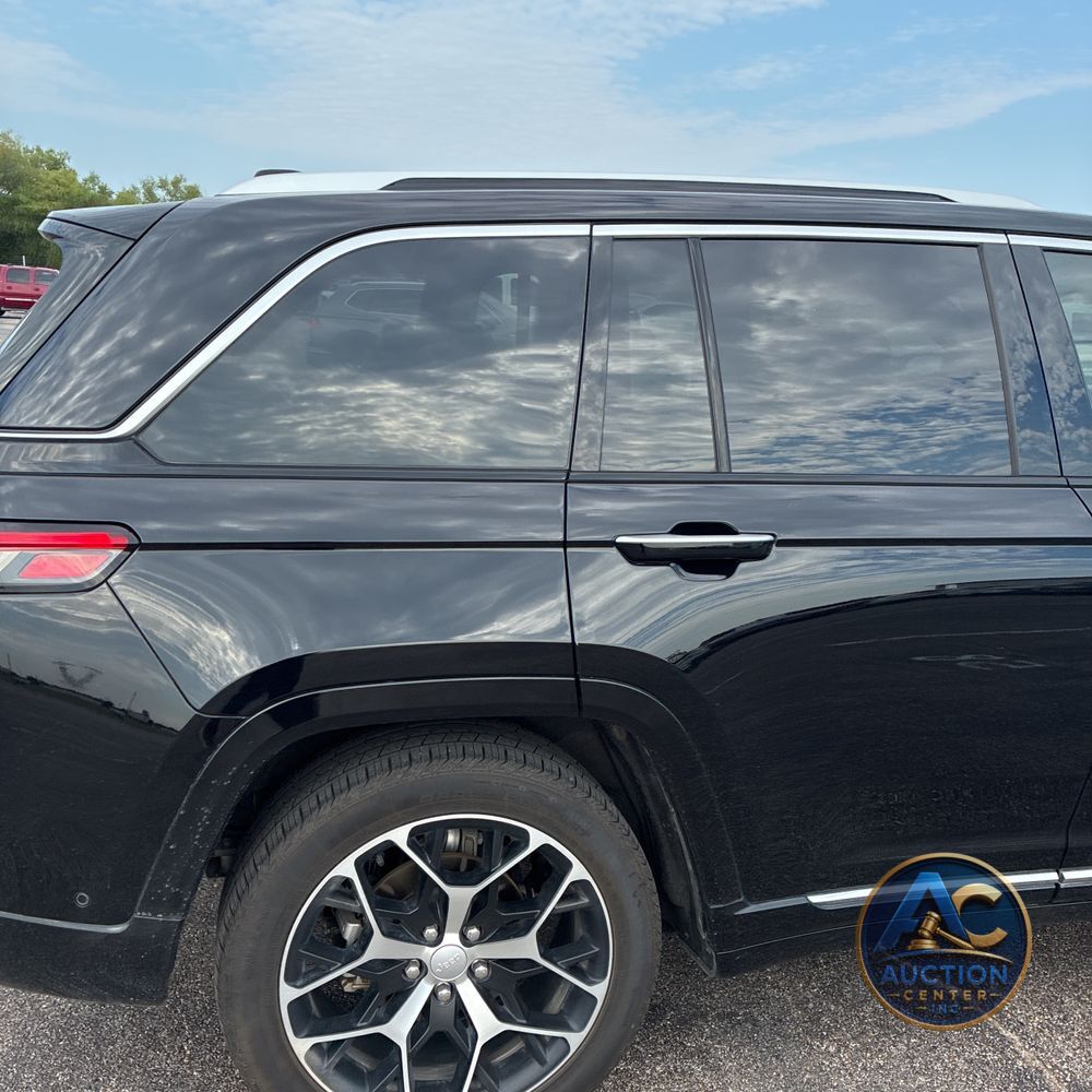 2023 Jeep Grand Cherokee Summit Reserve