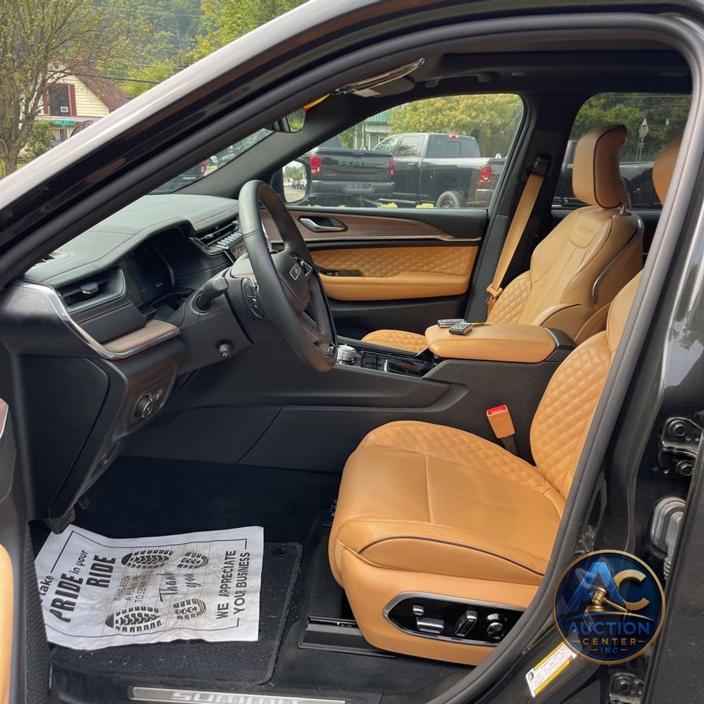 2024 Jeep Grand Cherokee Summit