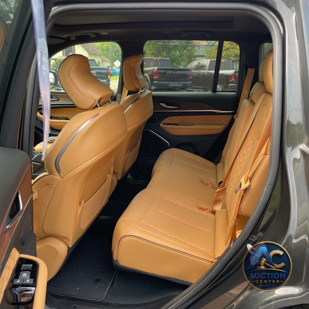 2024 Jeep Grand Cherokee Summit