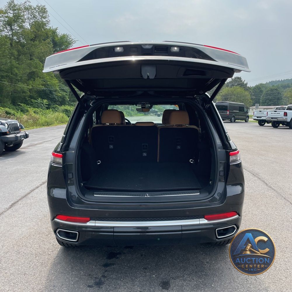 2024 Jeep Grand Cherokee Summit