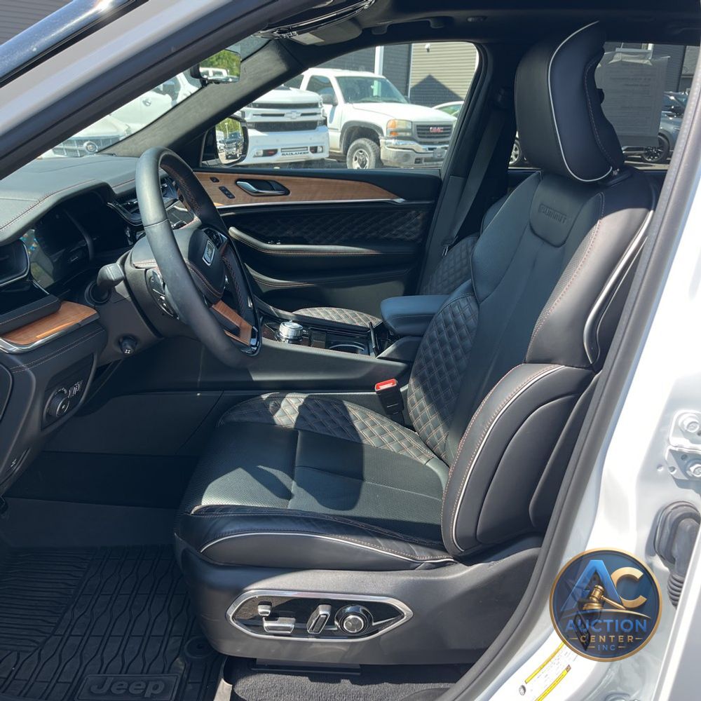 2024 Jeep Grand Cherokee Summit Reserve