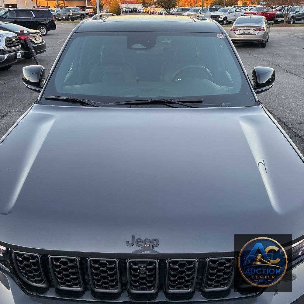 2025 Jeep Grand Cherokee Summit