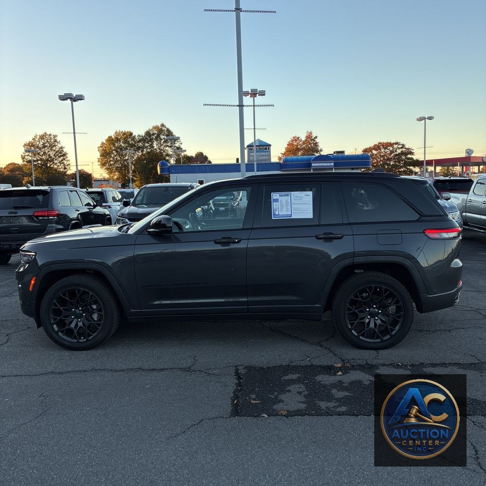 2025 Jeep Grand Cherokee Summit