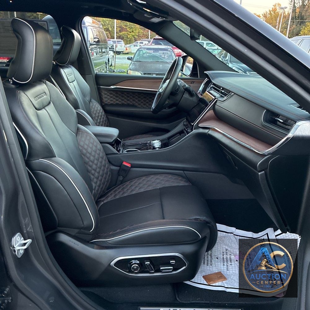 2025 Jeep Grand Cherokee Summit