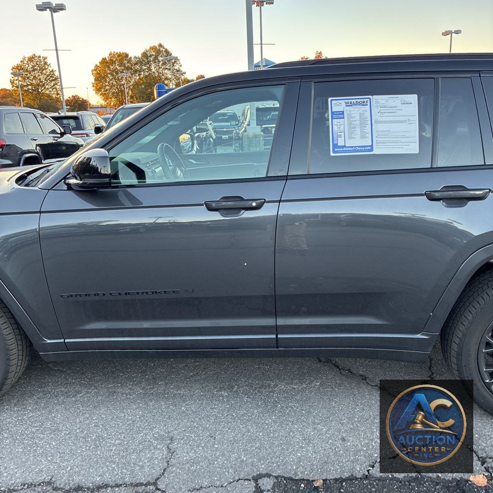 2025 Jeep Grand Cherokee Summit