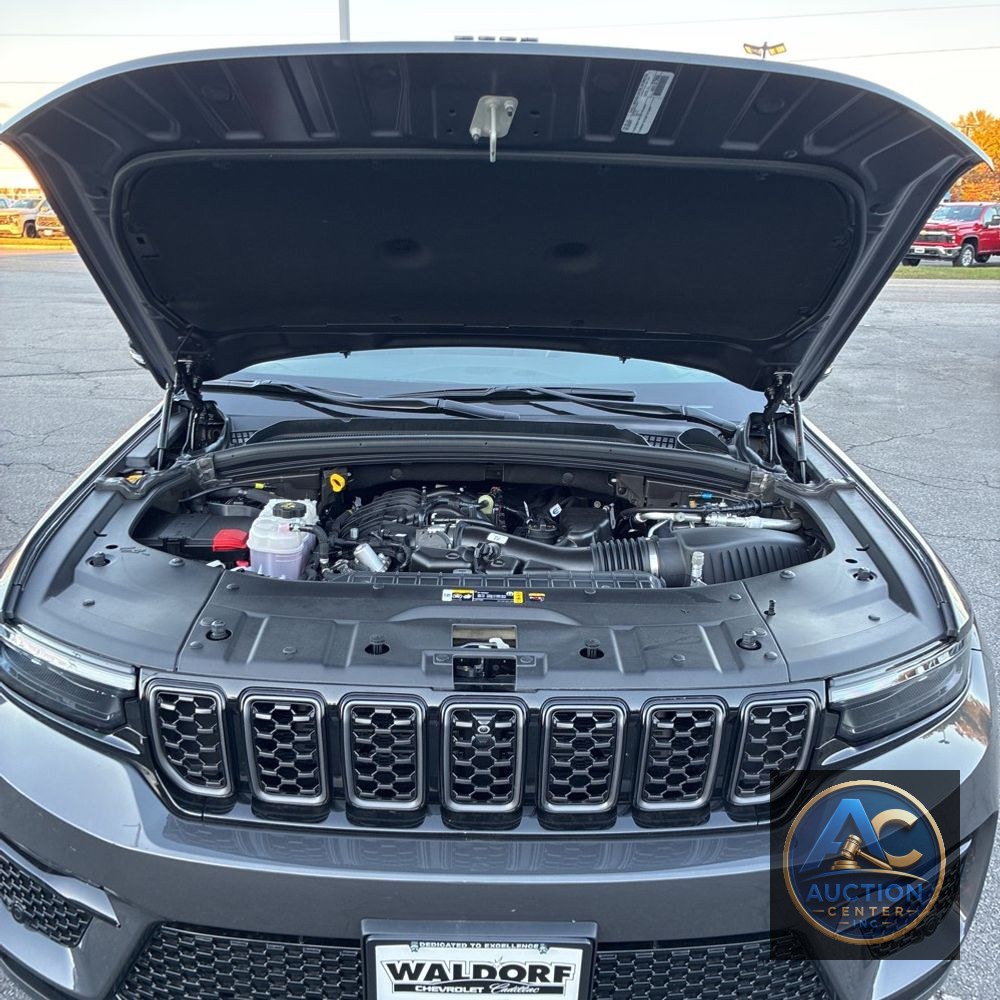 2025 Jeep Grand Cherokee Summit