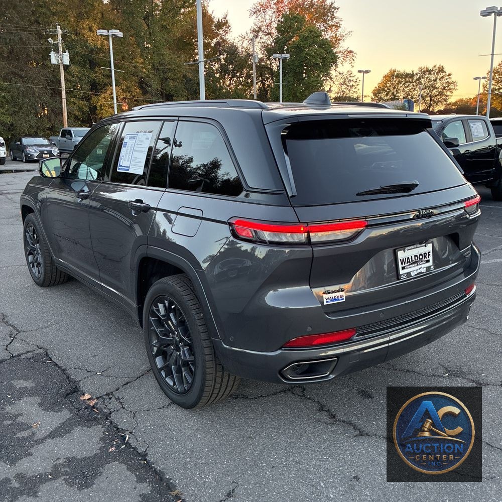 2025 Jeep Grand Cherokee Summit