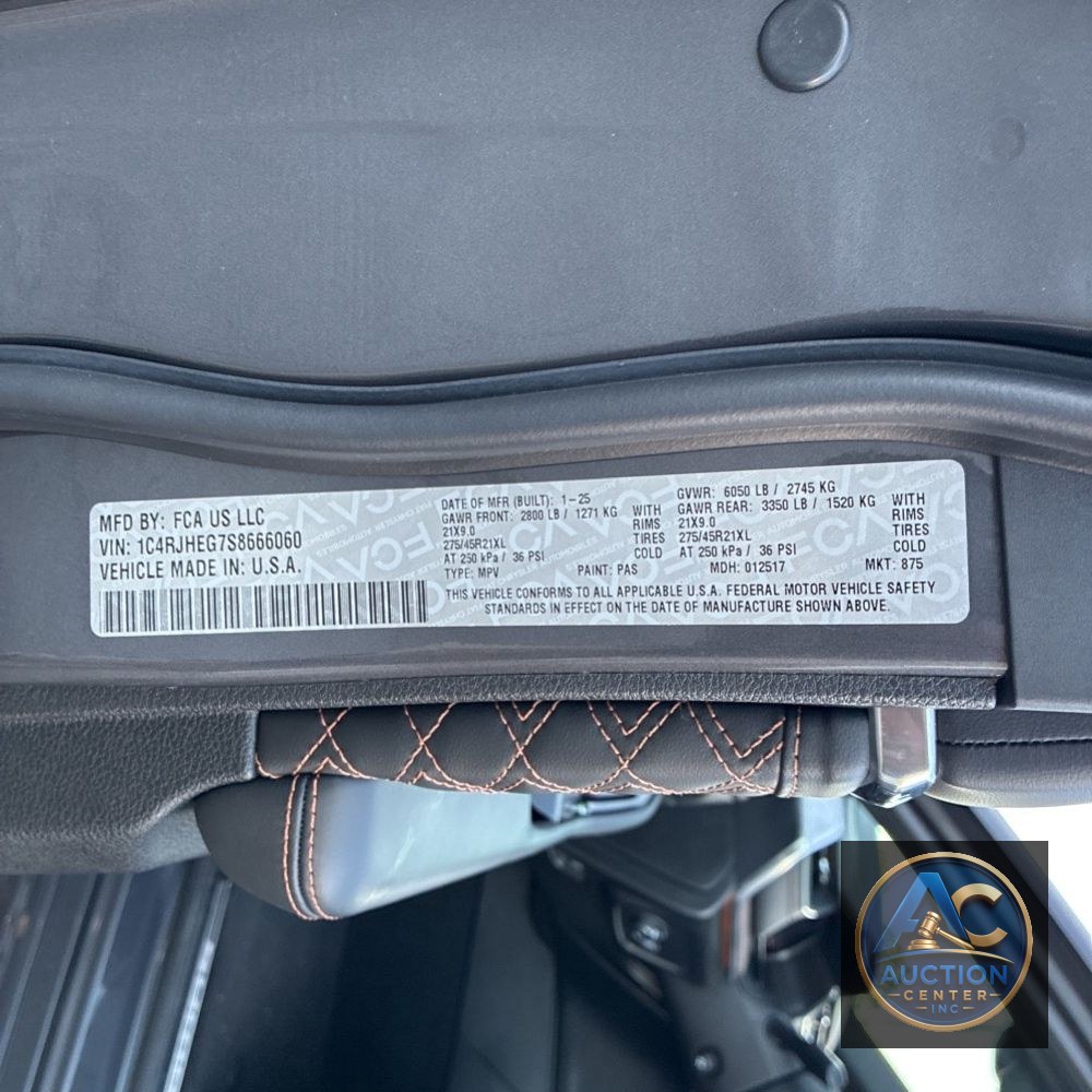 2025 Jeep Grand Cherokee Summit