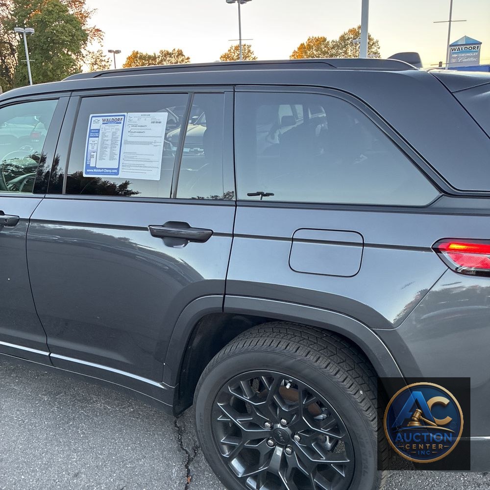 2025 Jeep Grand Cherokee Summit