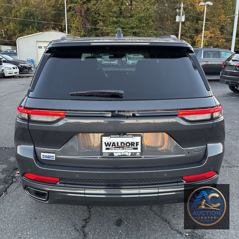 2025 Jeep Grand Cherokee Summit