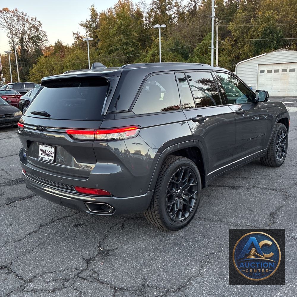 2025 Jeep Grand Cherokee Summit