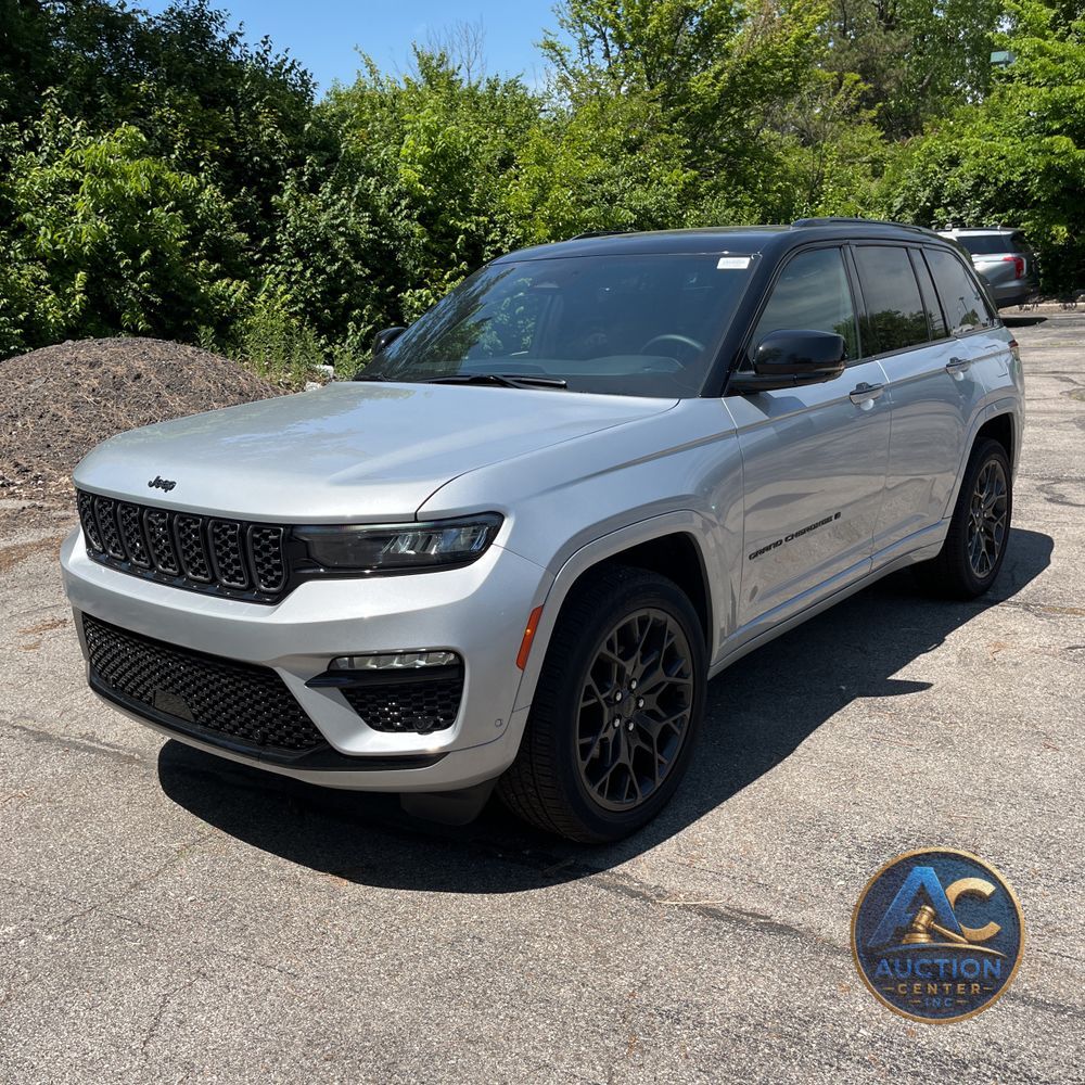 2025 Jeep Grand Cherokee Summit 4x4