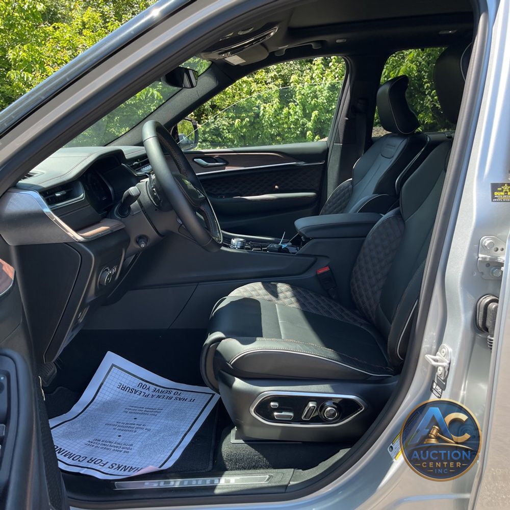 2025 Jeep Grand Cherokee Summit 4x4