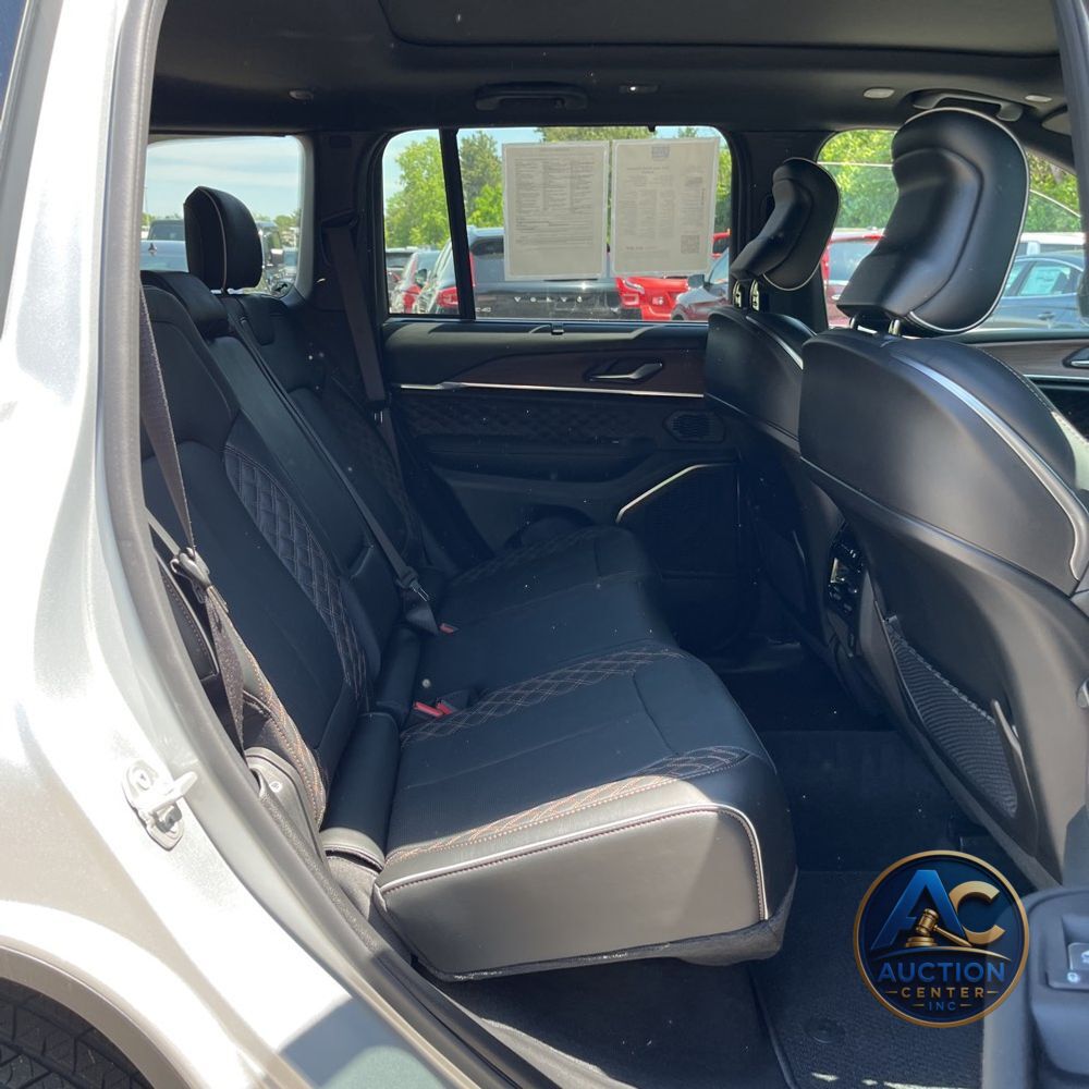 2025 Jeep Grand Cherokee Summit 4x4