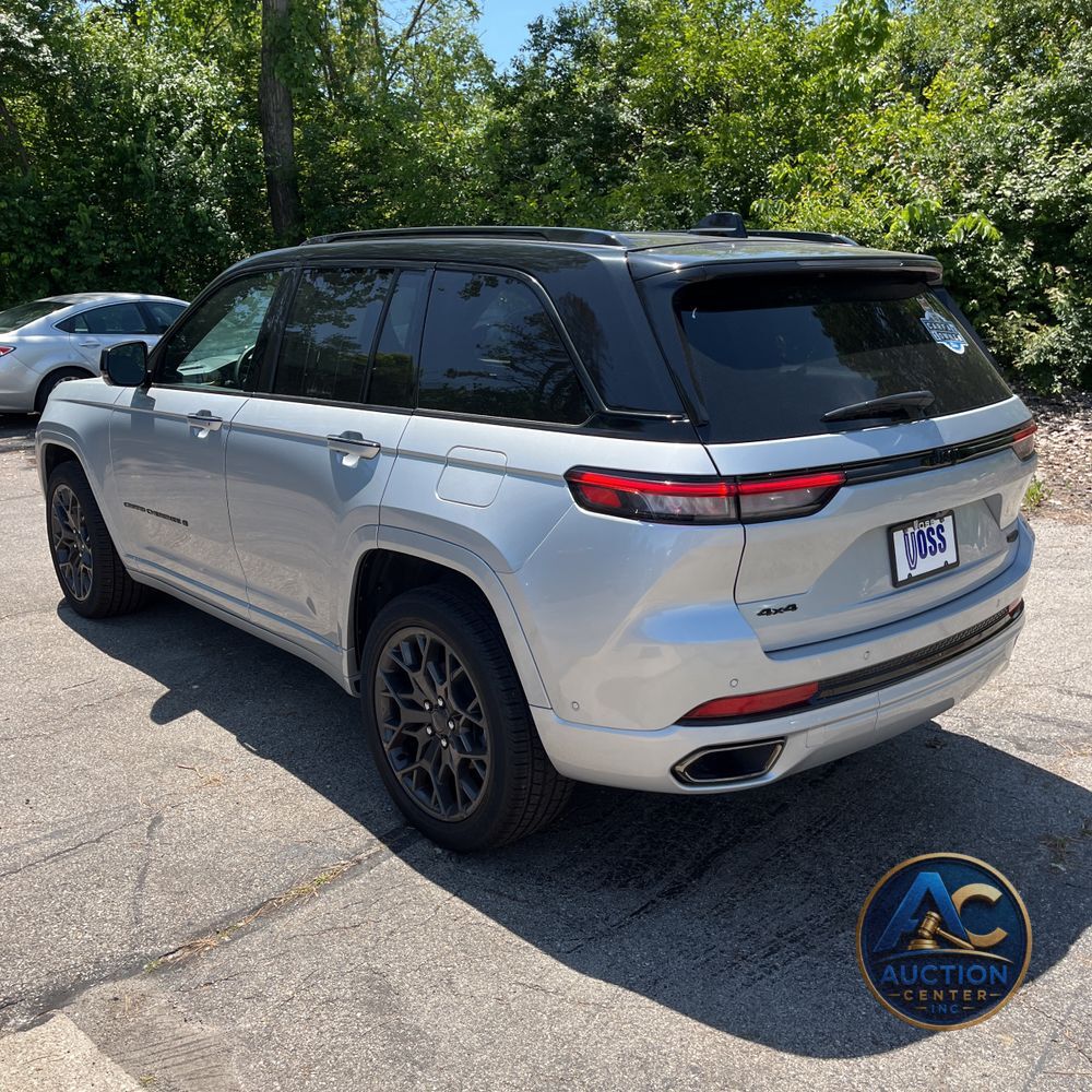2025 Jeep Grand Cherokee Summit 4x4