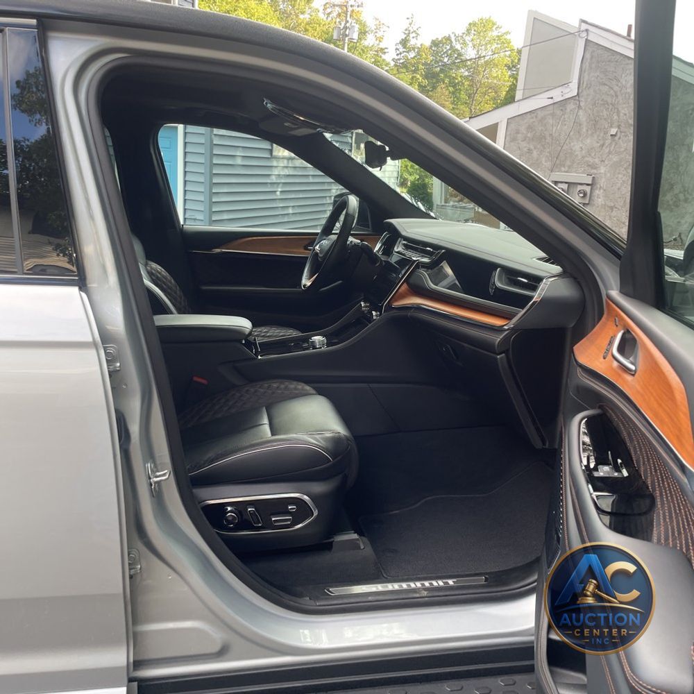 2023 Jeep Grand Cherokee L Summit Reserve
