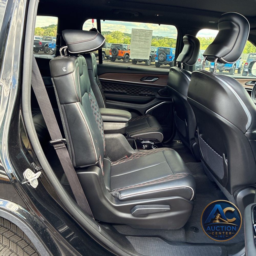 2023 Jeep Grand Cherokee L Summit