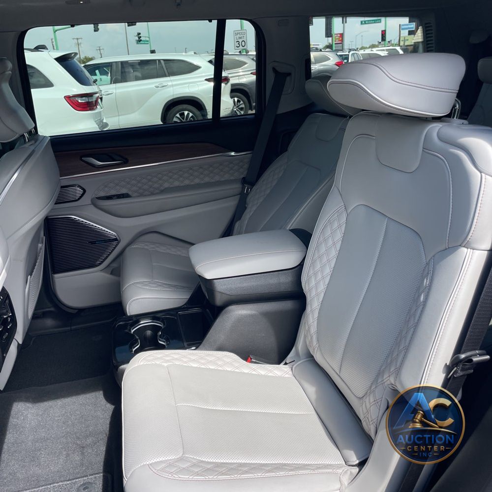 2023 Jeep Grand Cherokee L Summit