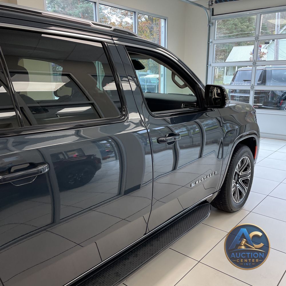 2024 Jeep Wagoneer L Base