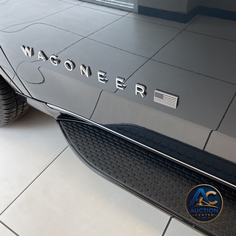2024 Jeep Wagoneer L Base