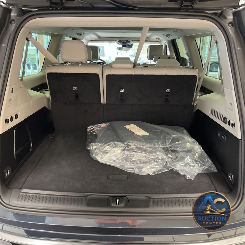 2024 Jeep Wagoneer L Base