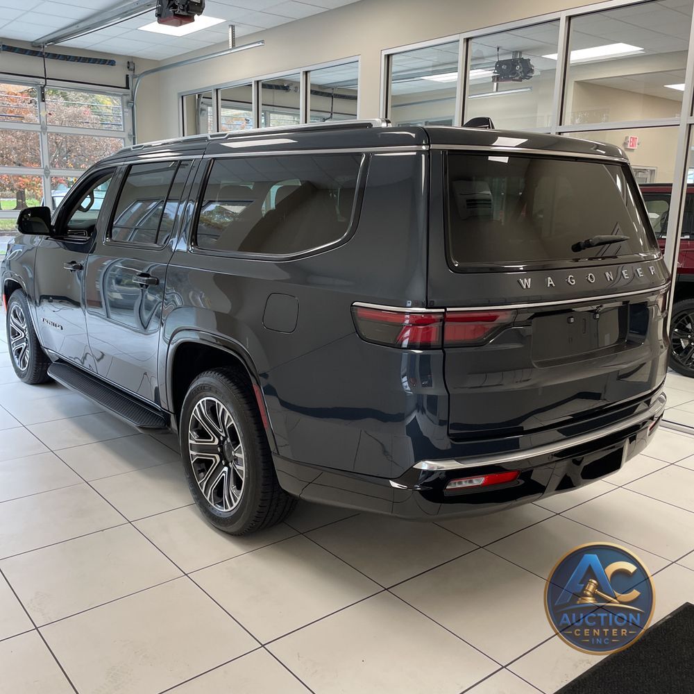 2024 Jeep Wagoneer L Base