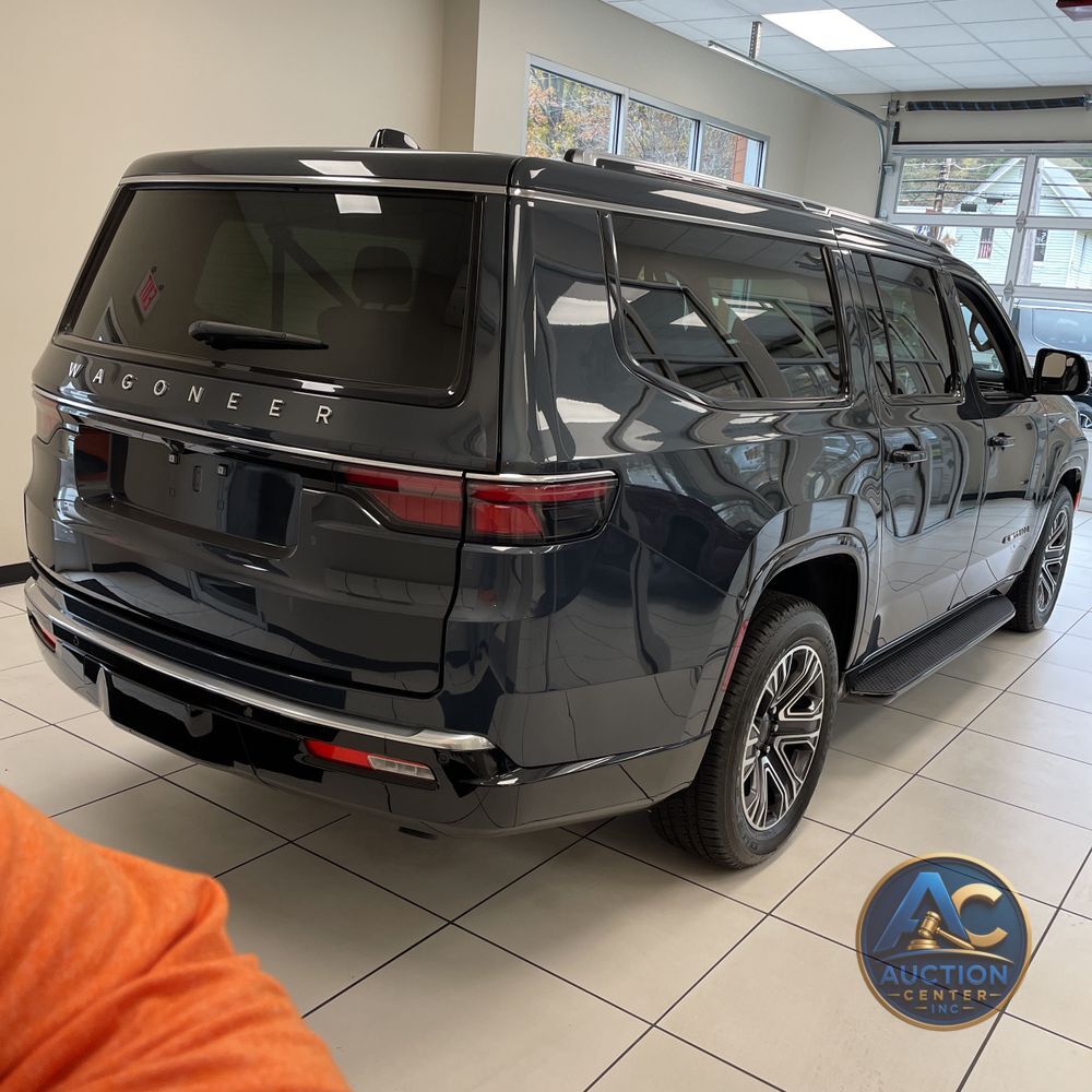 2024 Jeep Wagoneer L Base