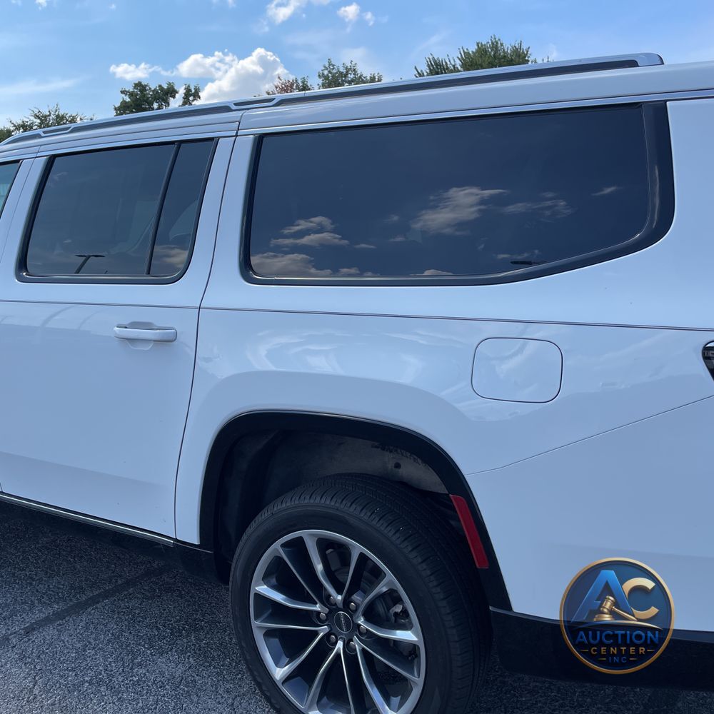 2024 Jeep Wagoneer L Series III