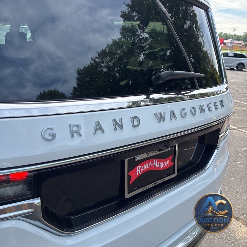 2024 Jeep Grand Wagoneer L Base