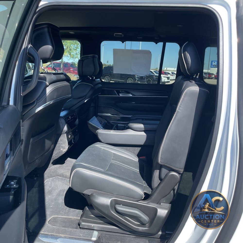 2024 Jeep Grand Wagoneer L Obsidian