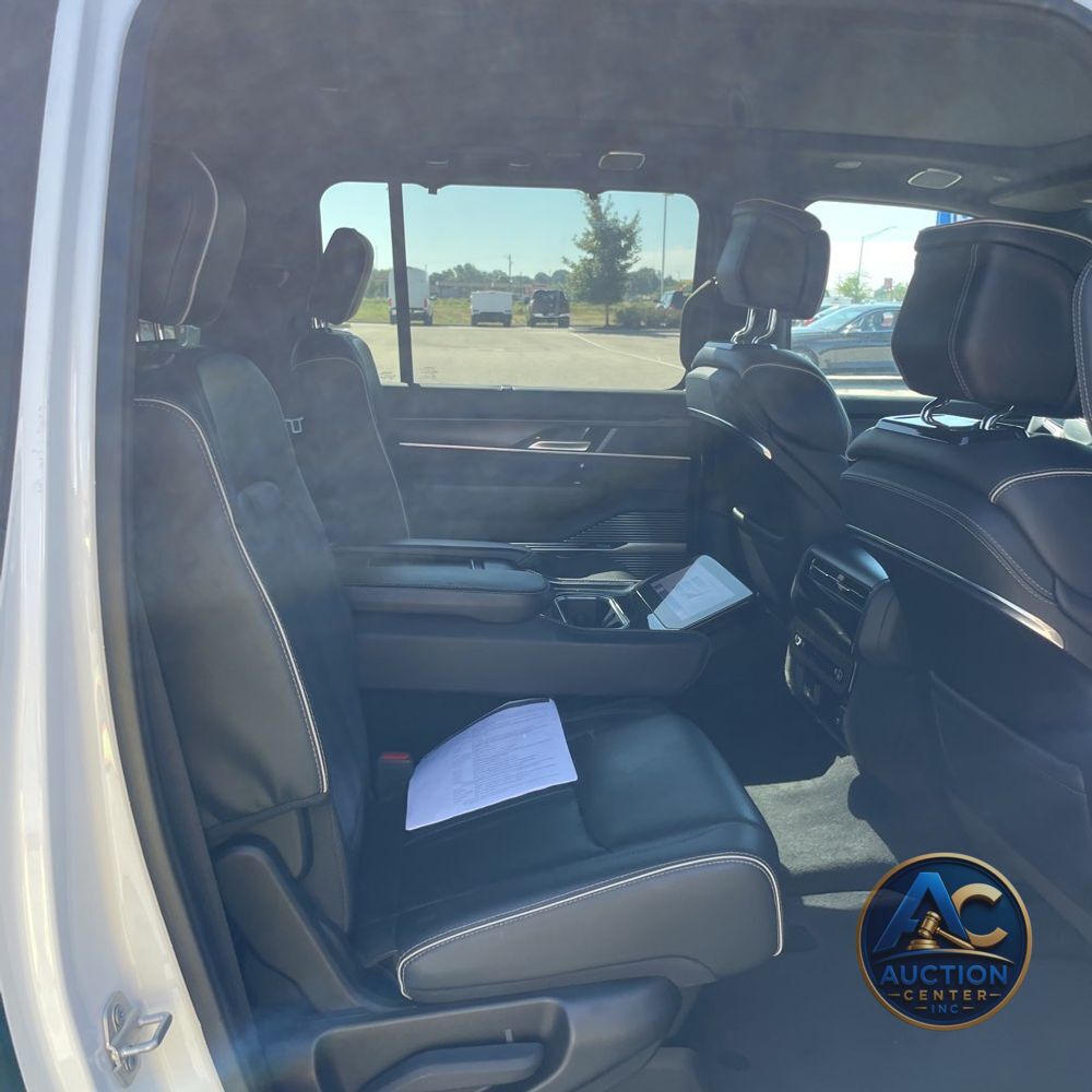 2024 Jeep Grand Wagoneer L Obsidian
