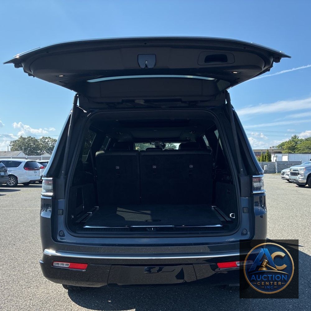 2023 Jeep Grand Wagoneer L Series II