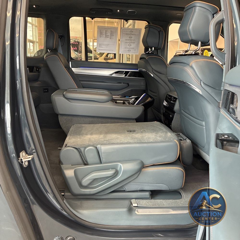 2023 Jeep Grand Wagoneer L Series III