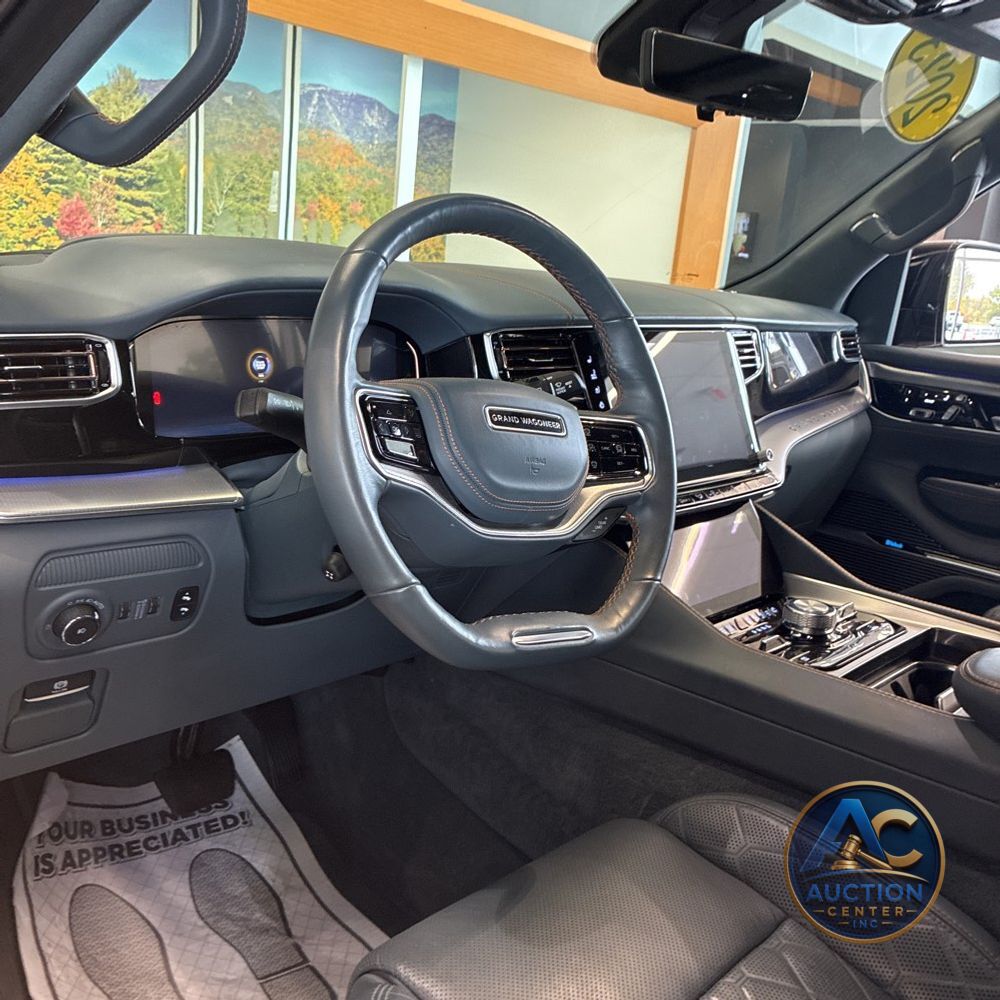 2023 Jeep Grand Wagoneer L Series III