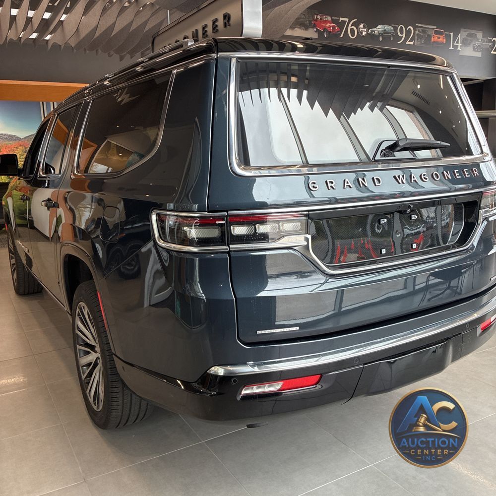 2023 Jeep Grand Wagoneer L Series III