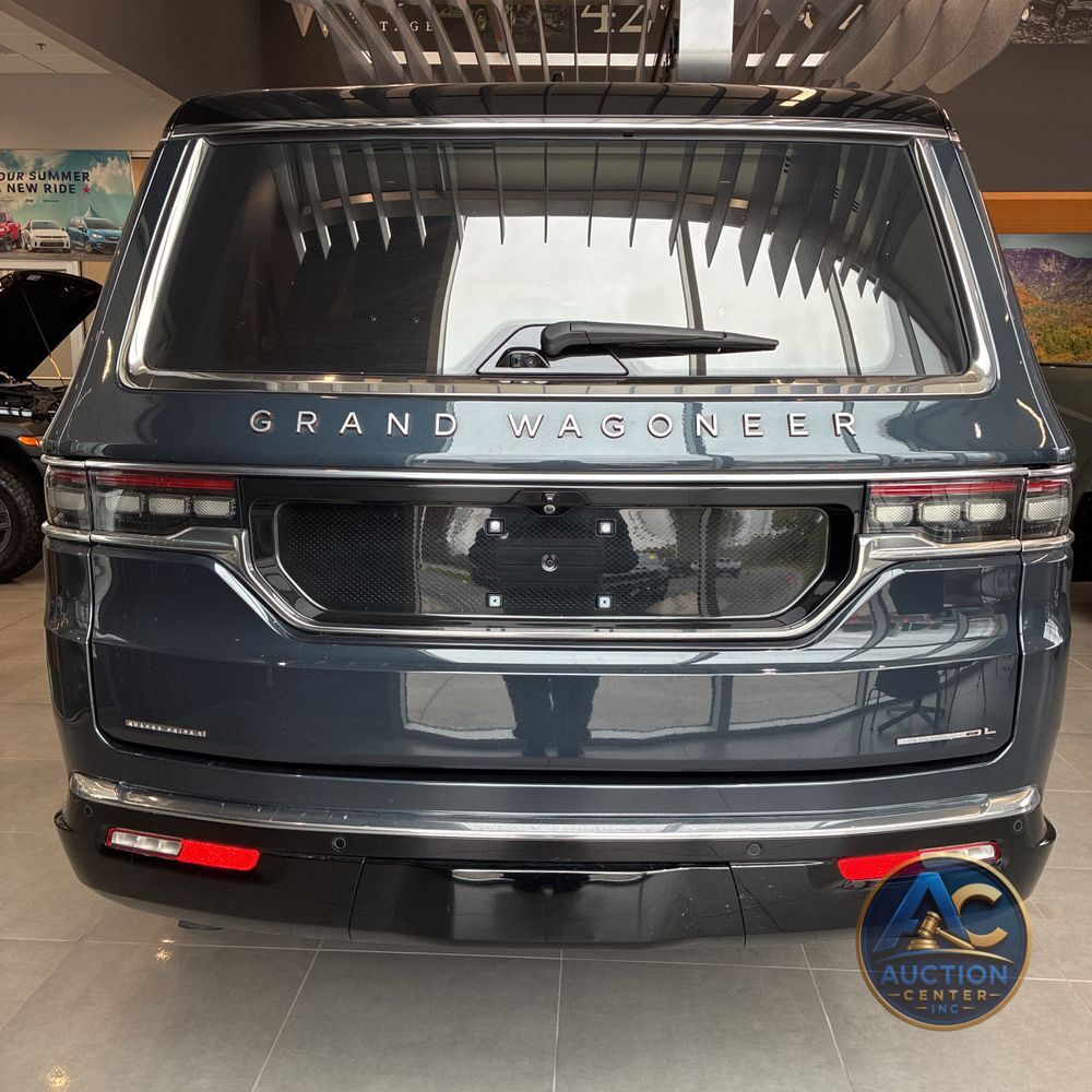 2023 Jeep Grand Wagoneer L Series III