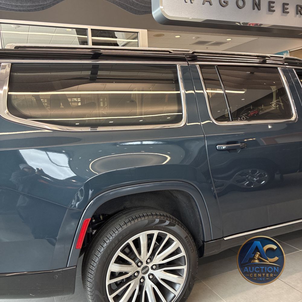 2023 Jeep Grand Wagoneer L Series III